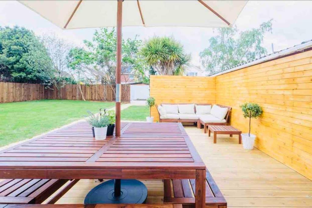 Gorgeous Luxury Chalet, New Forest & Coast & Hordle Bagian luar foto