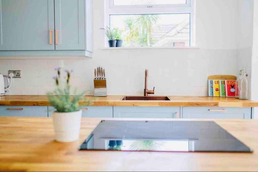 Gorgeous Luxury Chalet, New Forest & Coast & Hordle Bagian luar foto