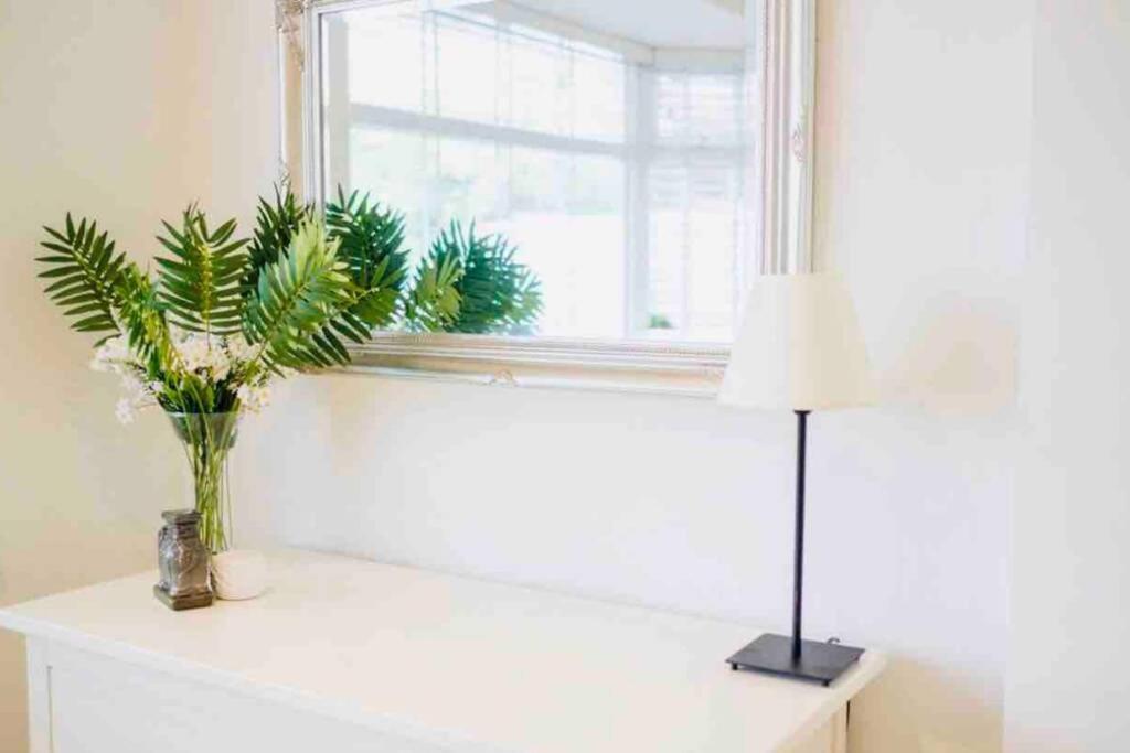 Gorgeous Luxury Chalet, New Forest & Coast & Hordle Bagian luar foto