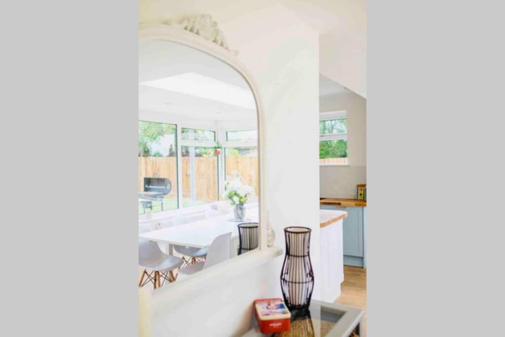 Gorgeous Luxury Chalet, New Forest & Coast & Hordle Bagian luar foto